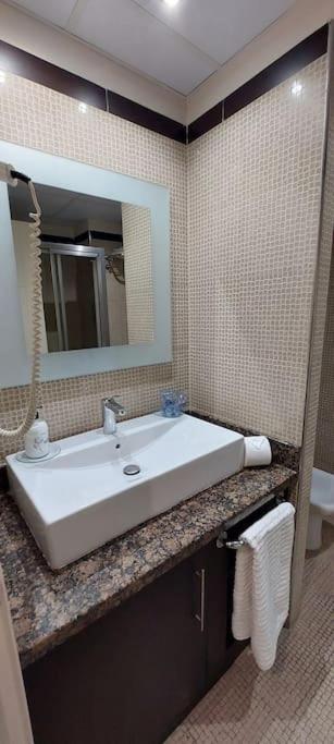 Elegante Alojamiento Con Piscina A 200 M Del Mar. Apartment เบนัลมาเดนา ภายนอก รูปภาพ